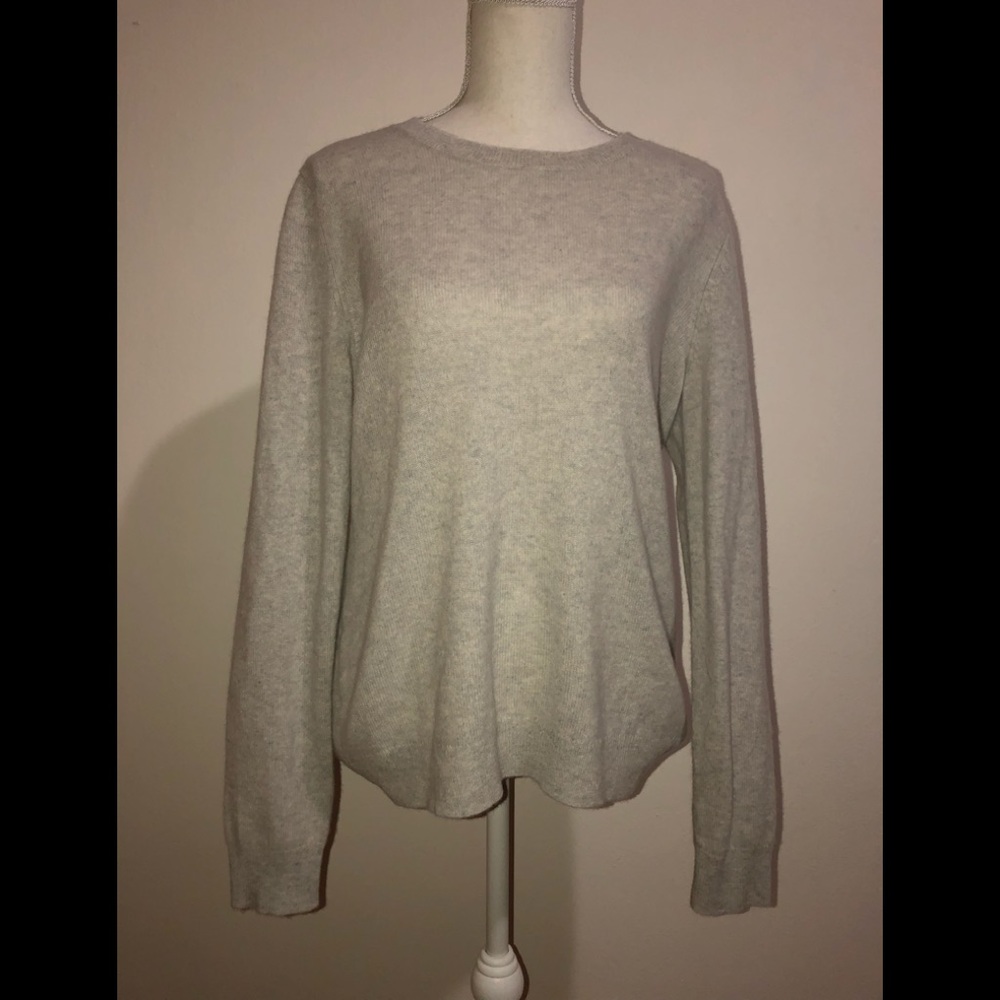 Beautiful 100% cashmere sweater
